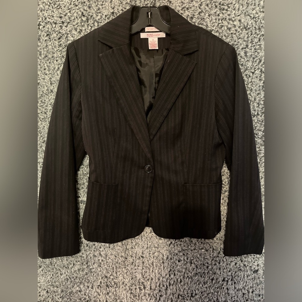 Nine&Company Women’s Stretch Black pinstripes workwear/Carrier/Office BlazerSZ8